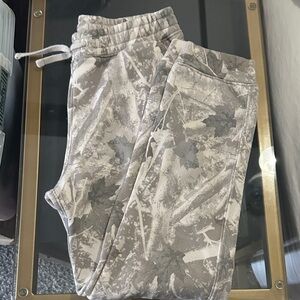 Abercrombie Kids Gray Camouflage Pants